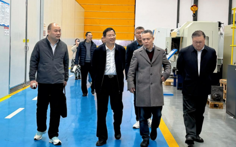 市人大常委会副主任金时刚走访世界杯官方网站开展助企调研